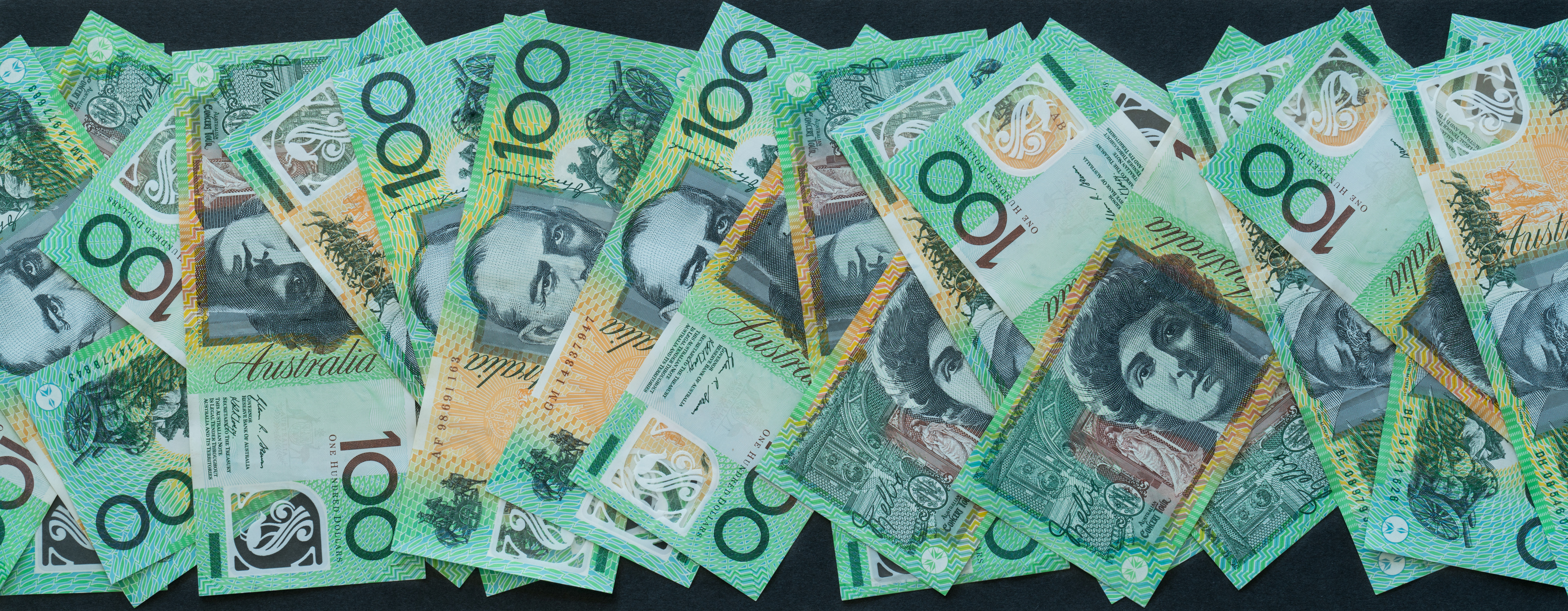 Australian 100 dollar notes